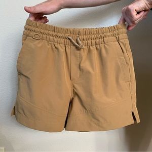 old navy stretch tech water repellent hiking short in tan